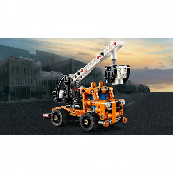 Конструктор LEGO Technic 42088 Ремонтный автокран в Саратове