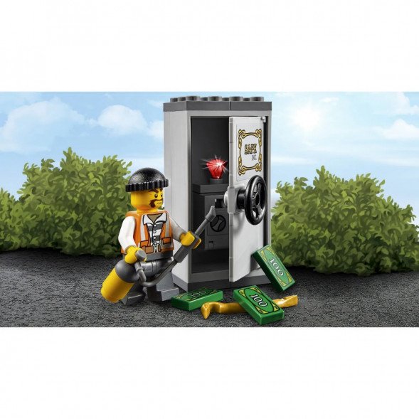Конструктор LEGO City Police 60137 Побег на буксировщике в Саратове